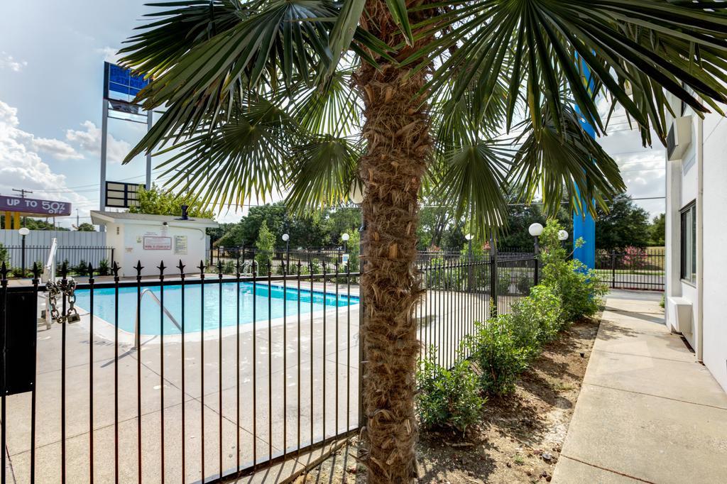 Motel 6-Dallas, Tx - South Exterior photo