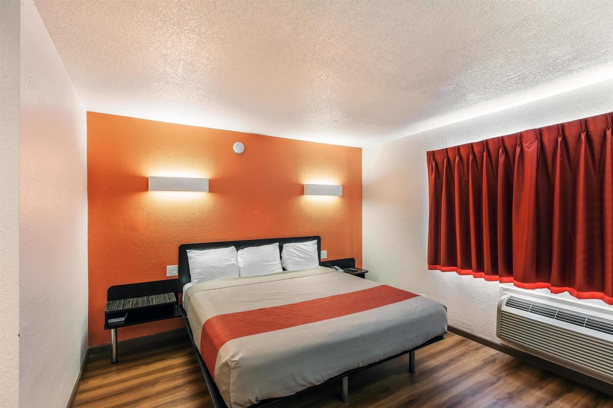Motel 6-Dallas, Tx - South Exterior photo